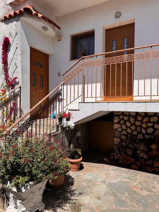 Ferienwohnung Family Woodland Oasis Vipgreece Kírinthos Exterior foto
